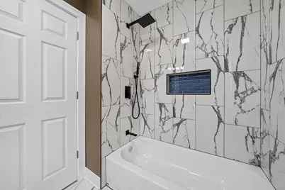 8817 S Parnell Avenue, Chicago, IL 60620 - Photo 15