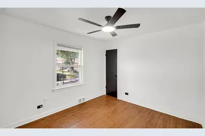 8459 S Elizabeth Street, Chicago, IL 60620 - Photo 13