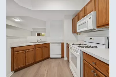 0S099 Lee Court #207, Winfield, IL 60190 - Photo 9