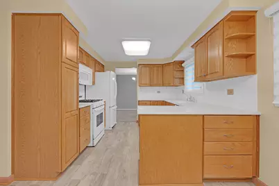 864 Pinehurst Lane, Schaumburg, IL 60193 - Photo 7