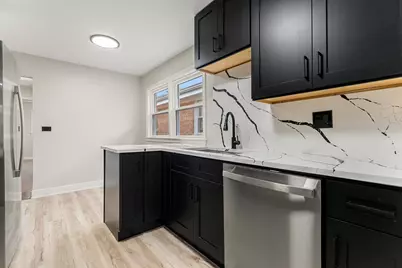9625 S Lowe Avenue, Chicago, IL 60628 - Photo 3