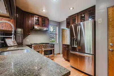 302 W Wood Street, Bloomington, IL 61701 - Photo 23