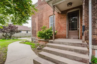 302 W Wood Street, Bloomington, IL 61701 - Photo 39