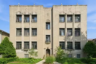 6211 N Mozart St, Chicago, IL 60659 - Photo 1