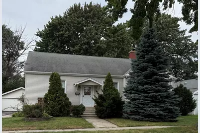 9322 S 49th Avenue, Oak Lawn, IL 60453 - Photo 1