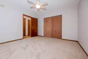 2516 Red Oak Trail, Crest Hill, IL 60403 - Photo 23