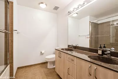 235 W Van Buren Street #2119, Chicago, IL 60607 - Photo 9