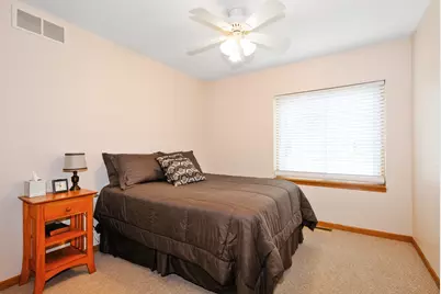 22703 Lawndale Avenue, Richton Park, IL 60471 - Photo 17