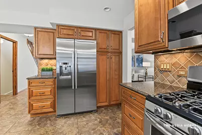 2820 Springdale Circle, Naperville, IL 60564 - Photo 7