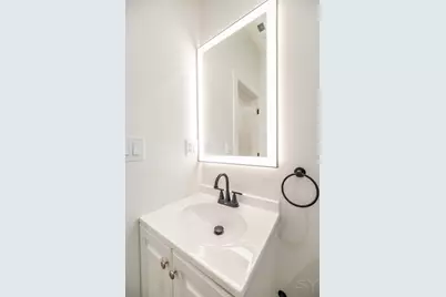 1052 N Central Park Avenue, Chicago, IL 60651 - Photo 29
