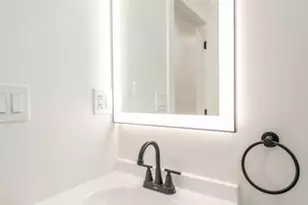 1052 N Central Park Ave, Chicago, IL 60651 - Photo 29