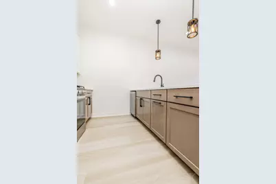 1052 N Central Park Avenue, Chicago, IL 60651 - Photo 11