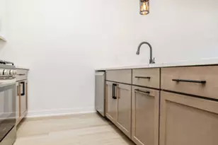1052 N Central Park Ave, Chicago, IL 60651 - Photo 11