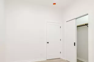 1052 N Central Park Ave, Chicago, IL 60651 - Photo 17