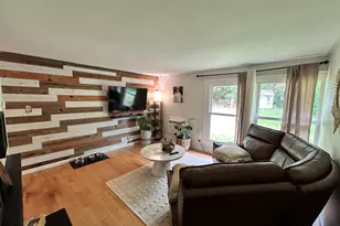 227 Wellesley Ln, Schaumburg, IL 60193 - Photo 5