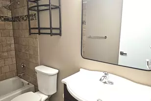 10840 S Kilpatrick Ave, Oak Lawn, IL 60453 - Photo 11