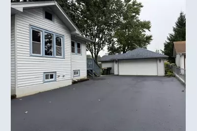 414 W Park Avenue, Round Lake, IL 60073 - Photo 5