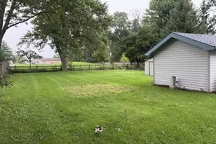 414 W Park Ave, Round Lake, IL 60073 - Photo 33