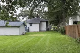 414 W Park Ave, Round Lake, IL 60073 - Photo 35