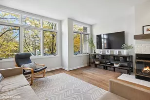 2715 N Janssen Ave, Chicago, IL 60614 - Photo 3