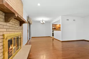 8316 Ashley Ln, Tinley Park, IL 60477 - Photo 7