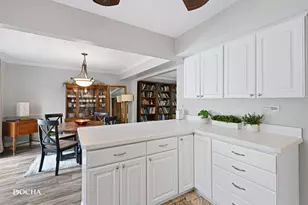 2257 Woodland Cir, Naperville, IL 60565 - Photo 9