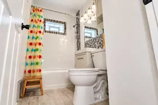 11346 S Ave G St, Chicago, IL 60617 - Photo 7
