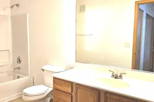 1443 McClure Rd, Aurora, IL 60505 - Photo 13