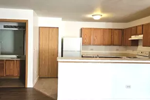 1443 McClure Rd, Aurora, IL 60505 - Photo 5