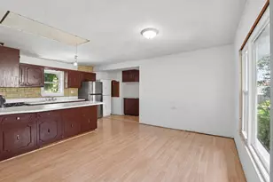 14938 Millard Ave, Midlothian, IL 60445 - Photo 9