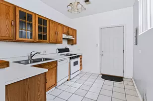 1942 E 72nd Pl, Chicago, IL 60649 - Photo 9