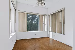 1942 E 72nd Pl, Chicago, IL 60649 - Photo 5