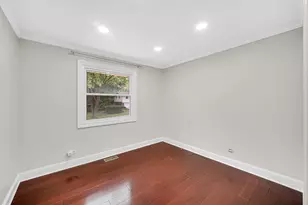 515 Falmouth Ln, Schaumburg, IL 60193 - Photo 13