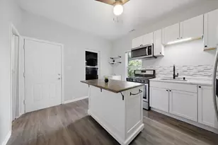 5135 S Wood St, Chicago, IL 60609 - Photo 11