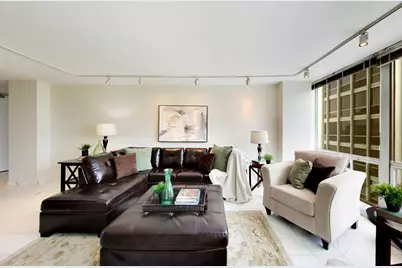 330 W Diversey Parkway #902-04, Chicago, IL 60657 - Photo 11