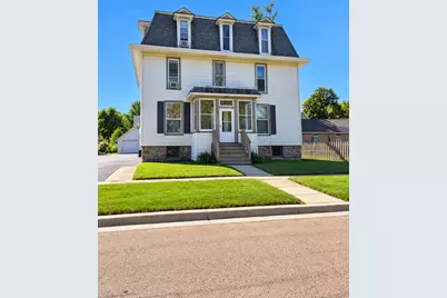 330 W Sycamore Street W #1E, Sycamore, IL 60178 - Photo 1