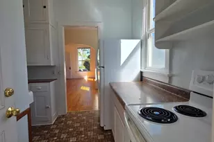 330 W Sycamore Street W, Sycamore, IL 60178 - Photo 9