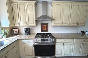 7236 Cottonwood Ct, Willowbrook, IL 60527 - Photo 21