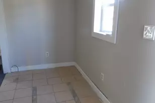 1114 S McKinley St, Harrisburg, IL 62946 - Photo 7