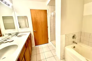 1250 S Indiana Ave, Chicago, IL 60605 - Photo 11