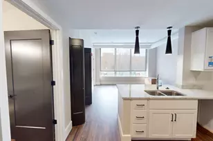 40 Dupage Ct, Elgin, IL 60120 - Photo 11
