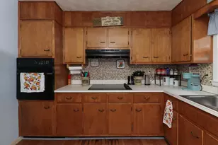 205 S Miller, Clifton, IL 61727 - Photo 7