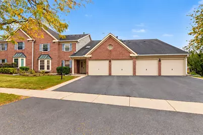 106 Stirling Lane #Z2, Schaumburg, IL 60194 - Photo 1