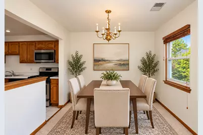 106 Stirling Lane #Z2, Schaumburg, IL 60194 - Photo 3