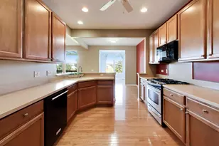 3172 Ravinia Cir, Mundelein, IL 60060 - Photo 13