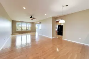 3172 Ravinia Cir, Mundelein, IL 60060 - Photo 11