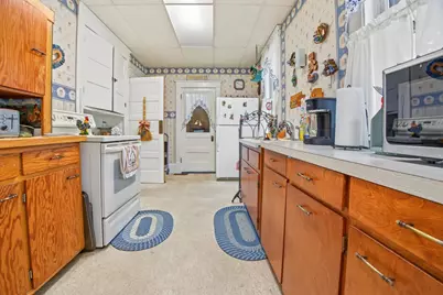 708 E Elm Street, Fairbury, IL 61739 - Photo 17