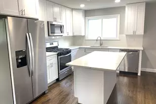 1114 N Crabtree Ln, Mount Prospect, IL 60056 - Photo 3