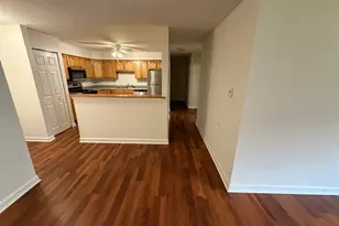 375 W Winchester Rd, Libertyville, IL 60048 - Photo 5