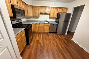 375 W Winchester Rd, Libertyville, IL 60048 - Photo 3